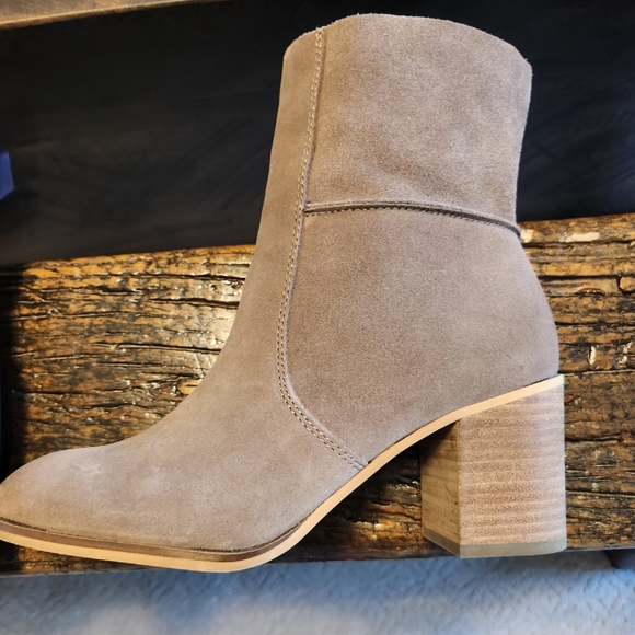 Frye suede slouch booties - Picture 2 of 7